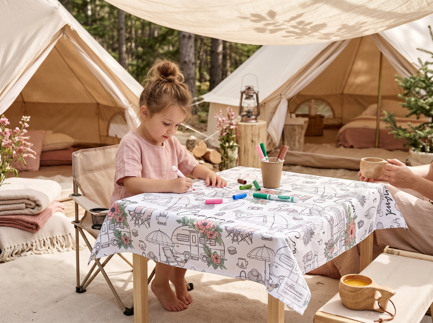 Nappe à colorier - Camping girl